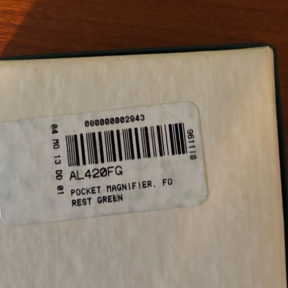 Levenger Pocket Magnifying Glass with Leather Case - Picture 5 of 5